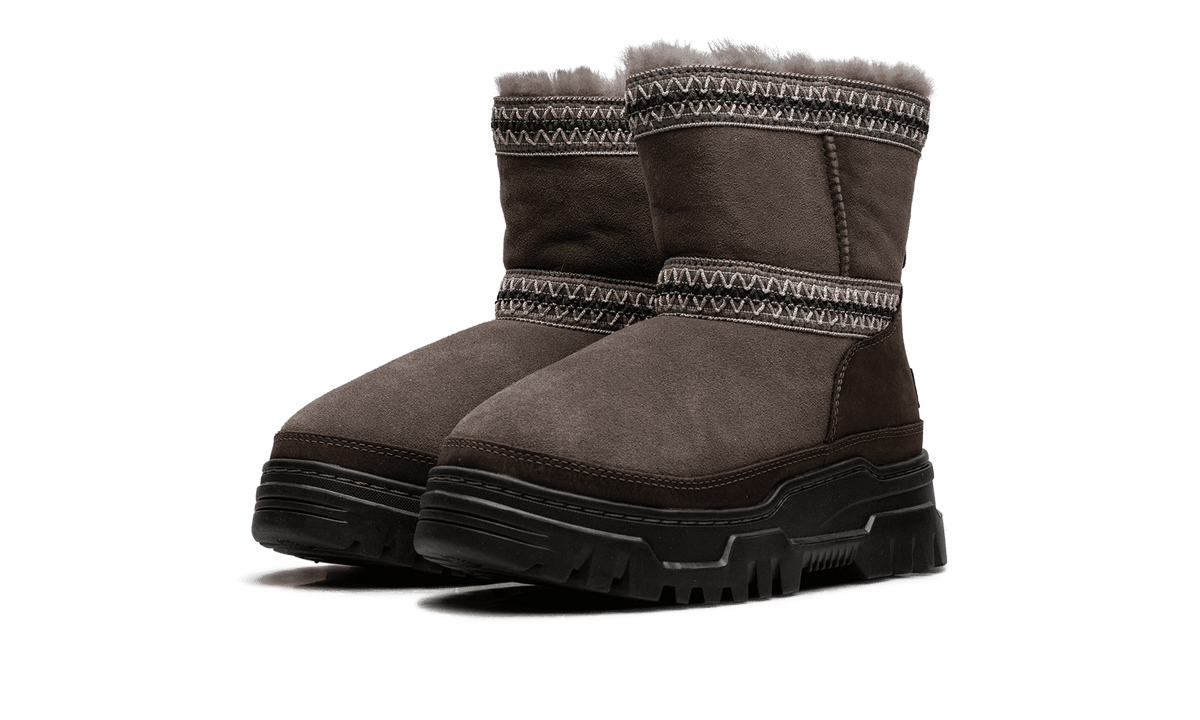 UGG WOMENS CLASSIC MINI TRAILGAZER BOOT Womens "Hickory" 1158322 HCK 1158322 HCK from Stadium Goods